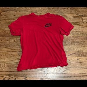 Large red Nike short sleeve shirt